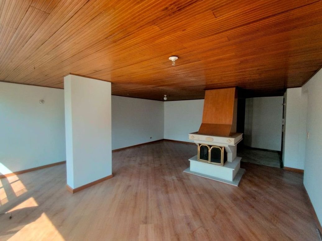 Apartamento de 3 alcobas en venta en Molinos Norte, Bogotá, 130 m² · foto 3 de 17