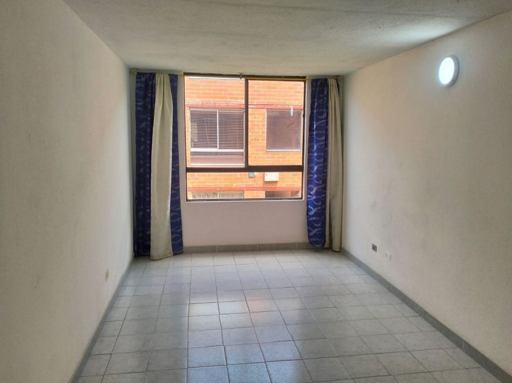 Apartamento de 3 alcobas en venta en Cr. La Balvanera, Bogotá, 46 m² · foto 3 de 14