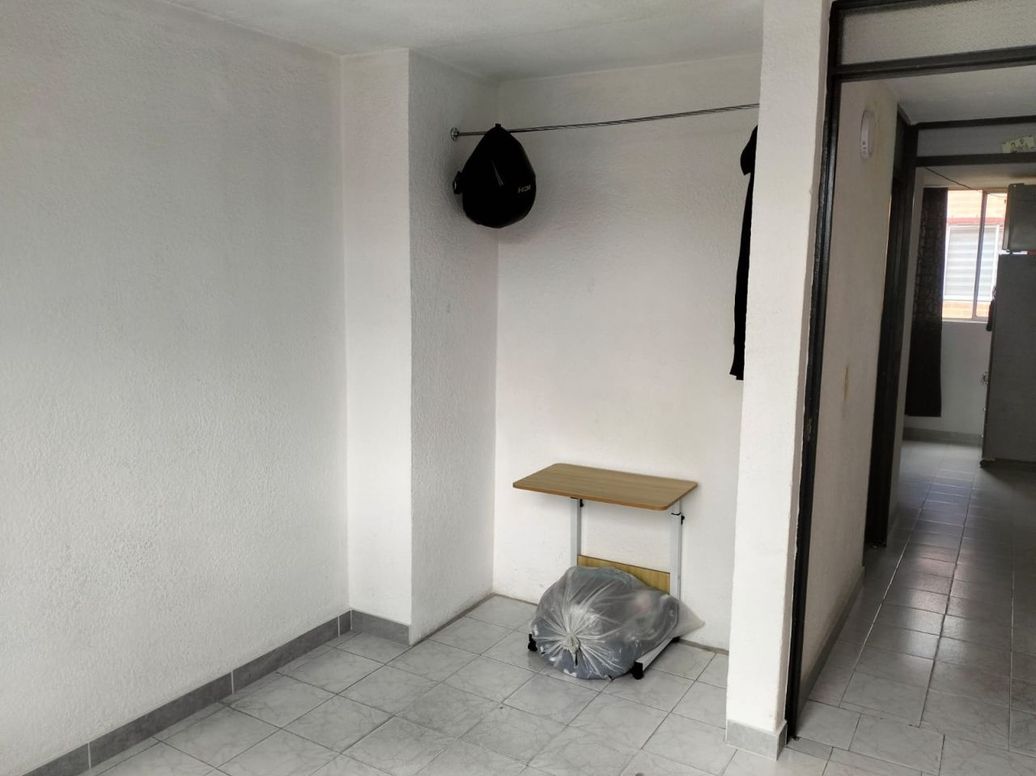 Apartamento de 3 alcobas en venta en Cr. La Balvanera, Bogotá, 46 m² · foto 13 de 14