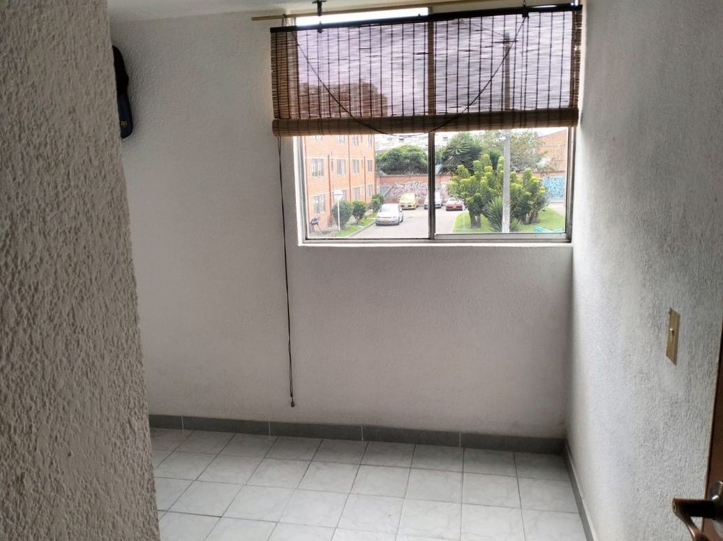 Apartamento de 3 alcobas en venta en Cr. La Balvanera, Bogotá, 46 m² · foto 6 de 14