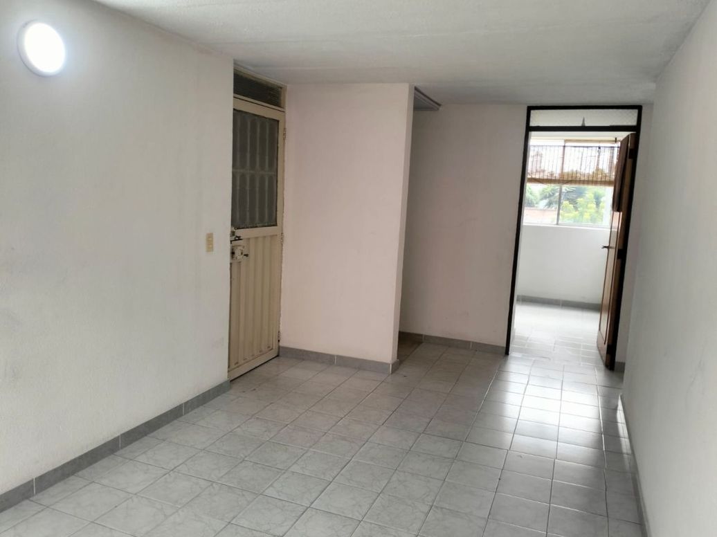 Apartamento de 3 alcobas en venta en Cr. La Balvanera, Bogotá, 46 m² · foto 8 de 14