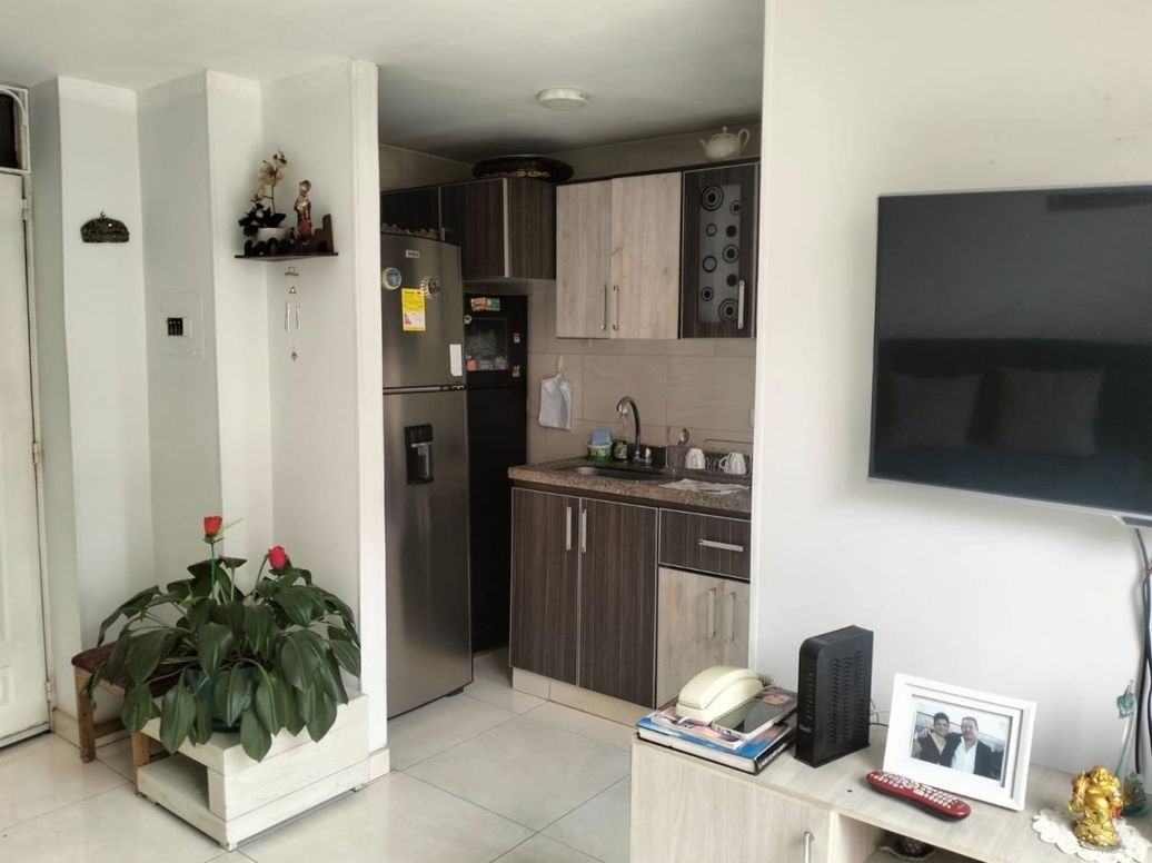 Apartamento de 3 alcobas en venta en San Bernardino Xxii, Bogotá, 57 m² · foto 2 de 13