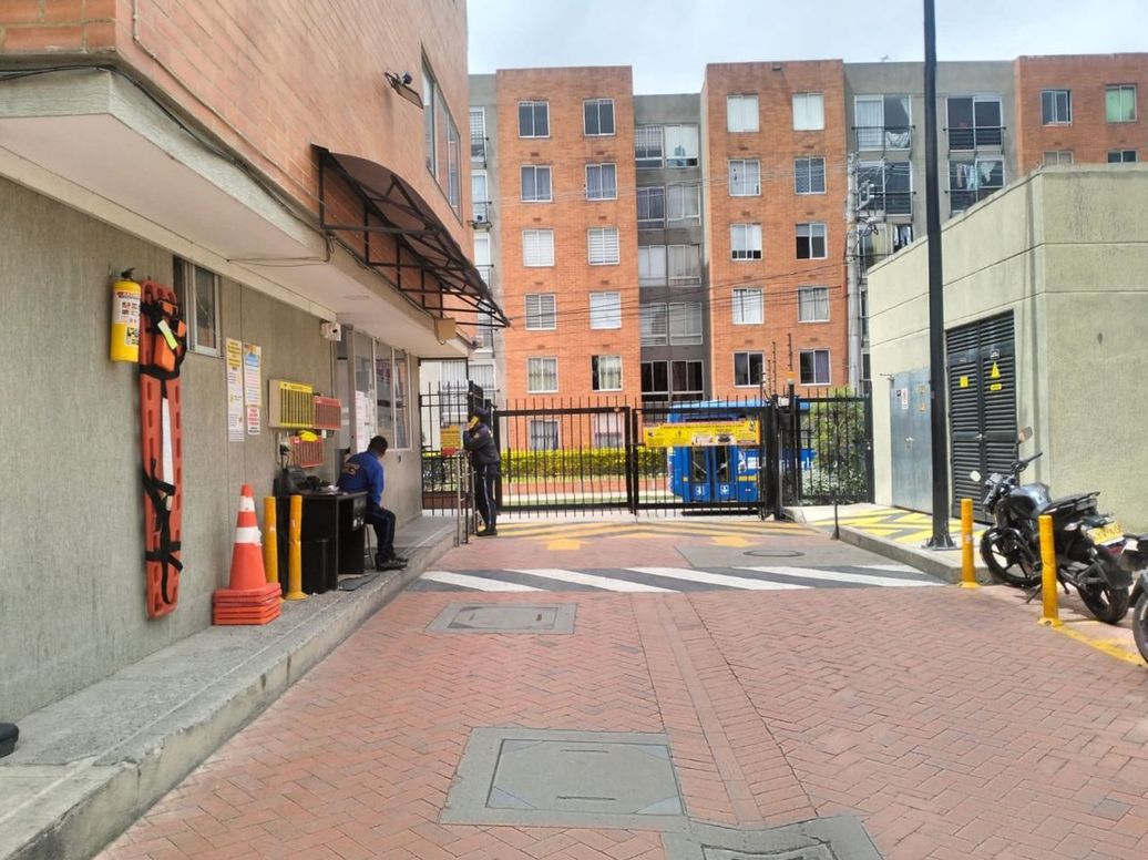 Apartamento de 3 alcobas en venta en San Bernardino Xxii, Bogotá, 57 m² · foto 12 de 13