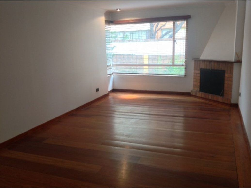 Apartamento de 2 alcobas en venta en Cedritos, Bogotá, 69 m² · foto 2 de 8