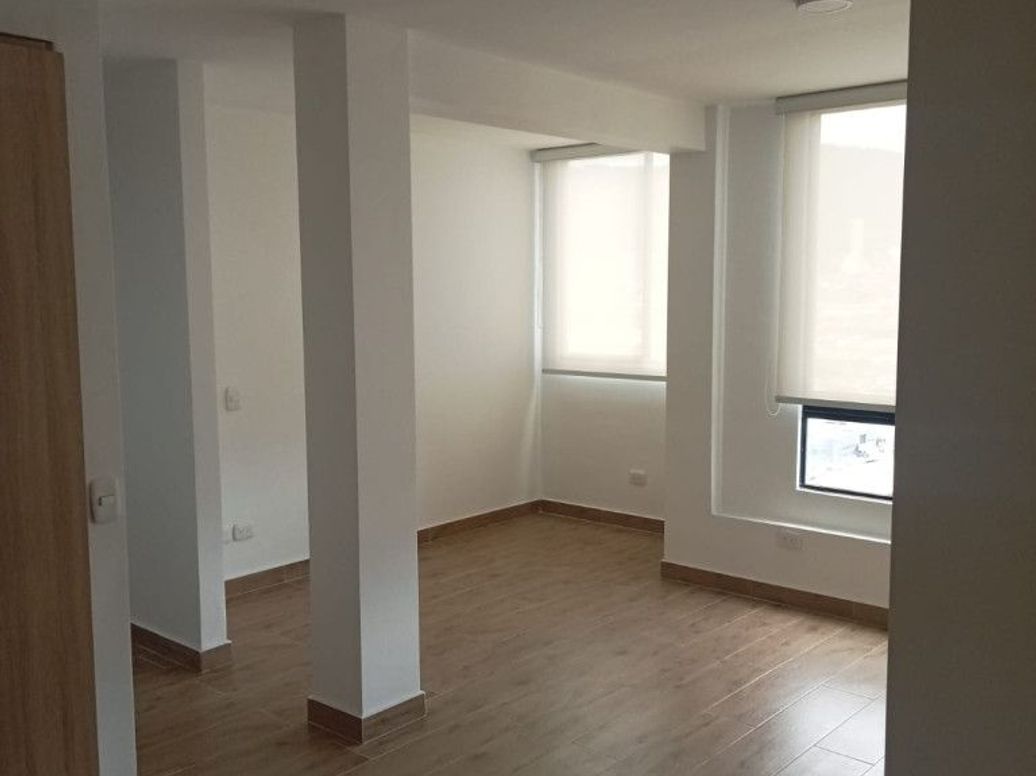 Apartamento de 2 alcobas en venta en Industrial Centenario, Bogotá, 46 m² · foto 2 de 14