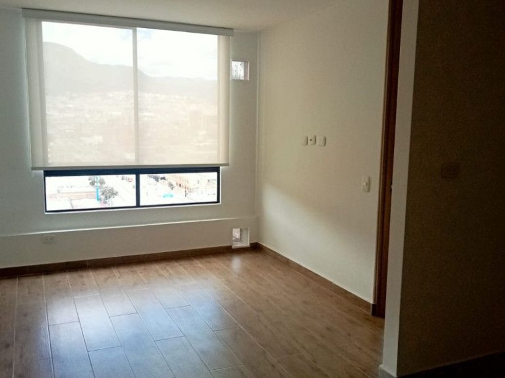 Apartamento de 2 alcobas en venta en Industrial Centenario, Bogotá, 46 m² · foto 8 de 14