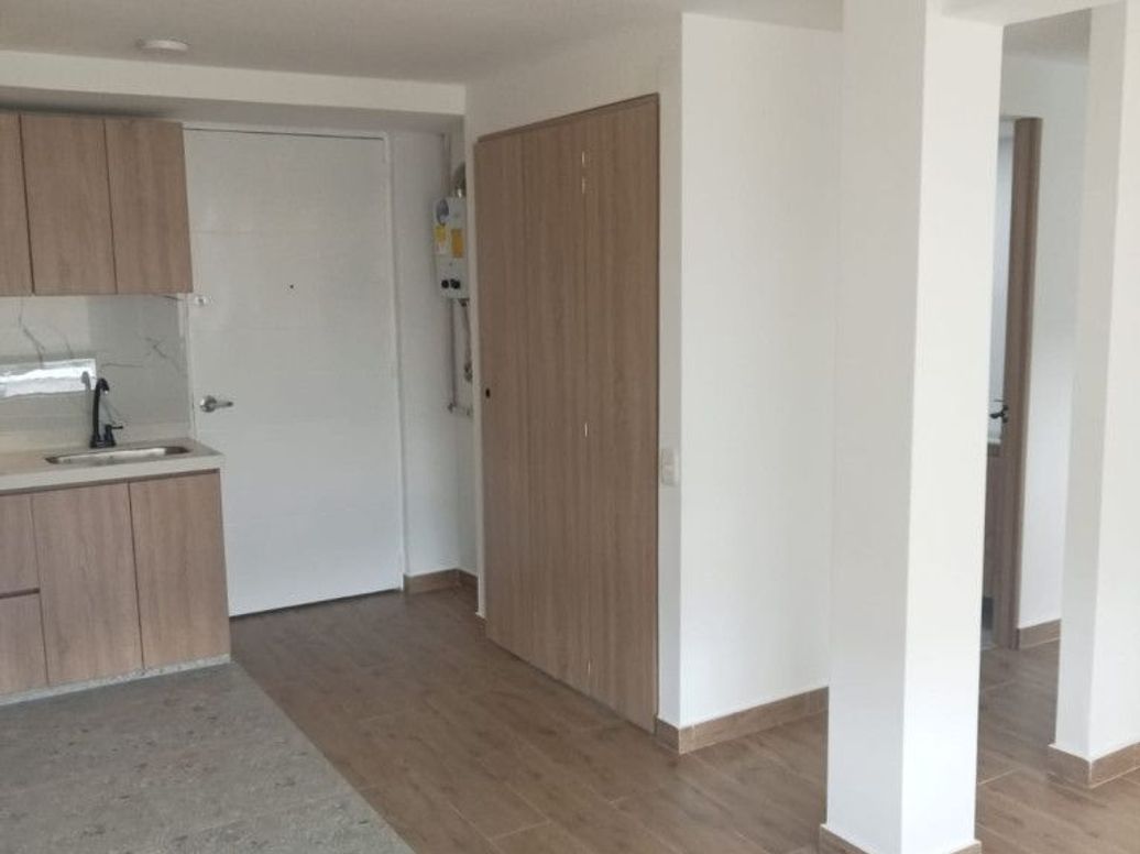 Apartamento de 2 alcobas en venta en Industrial Centenario, Bogotá, 46 m² · foto 9 de 14
