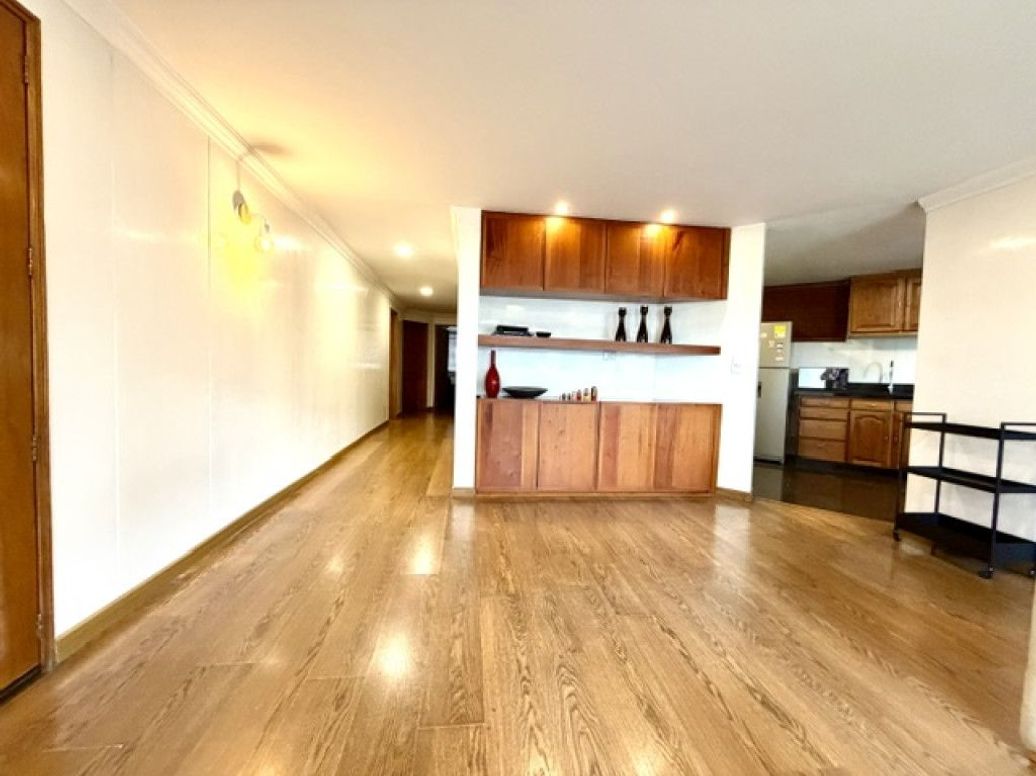 Apartamento de 3 alcobas en venta en Los Rosales, Bogotá, 127 m² · foto 3 de 20