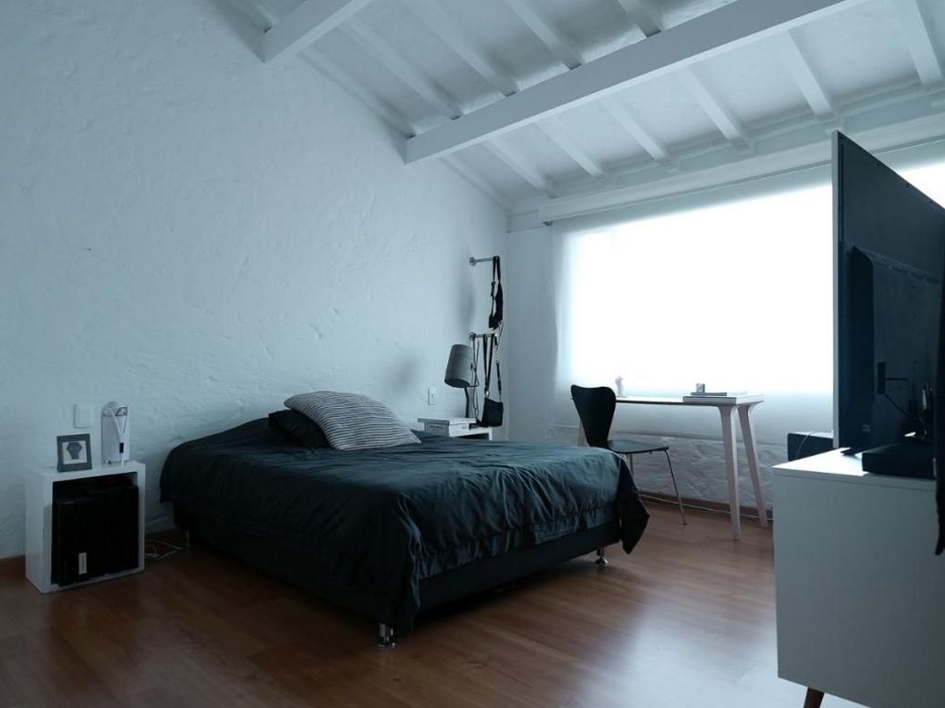 Casa de 5 alcobas en venta en Santa Barbara Central, Bogotá, 256 m² · foto 8 de 8