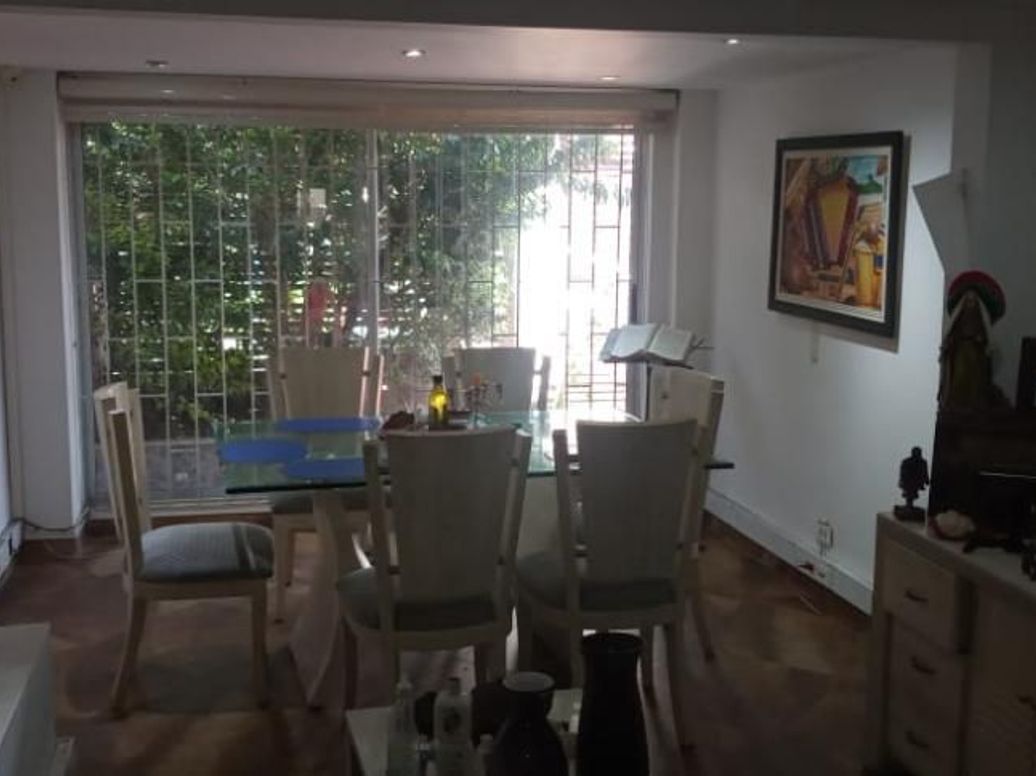 Casa de 5 alcobas en venta en Caobos Salazar, Bogotá, 240 m² · foto 12 de 12