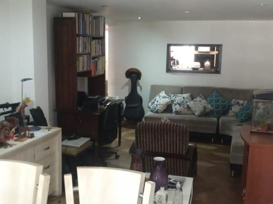 Casa de 5 alcobas en venta en Caobos Salazar, Bogotá, 240 m² · foto 11 de 12