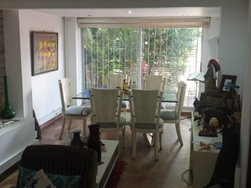 Casa de 5 alcobas en venta en Caobos Salazar, Bogotá, 240 m² · foto 8 de 12