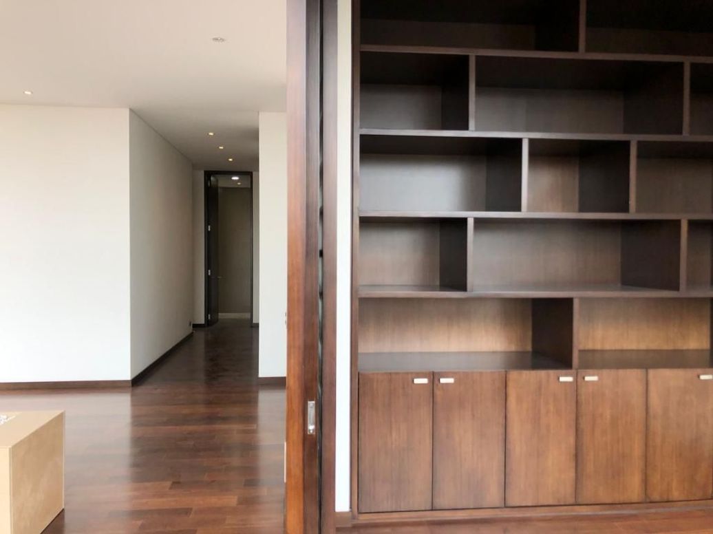 Apartamento de 3 alcobas en venta en El Retiro, Bogotá, 256 m² · foto 5 de 20