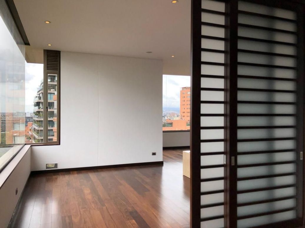 Apartamento de 3 alcobas en venta en El Retiro, Bogotá, 256 m² · foto 11 de 20