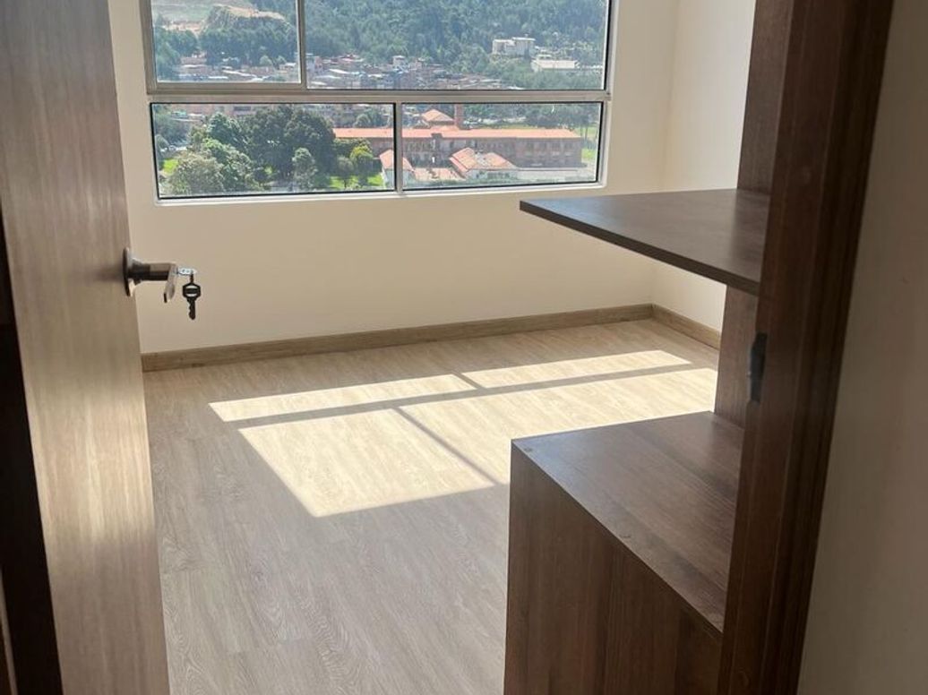 Apartaestudio en venta en El Redil, Bogotá, 35 m² · foto 7 de 13