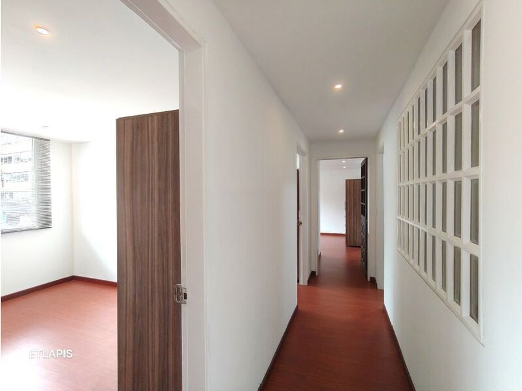 Apartamento de 3 alcobas en venta en Bellavista, Bogotá, 131 m² · foto 12 de 20