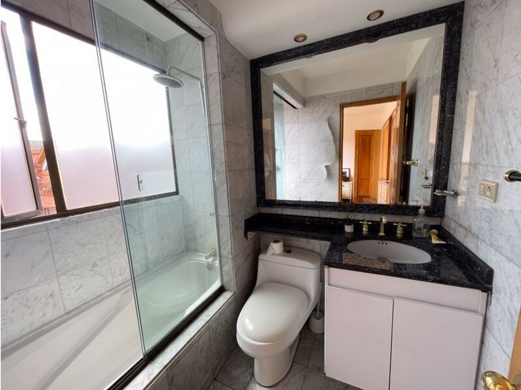 Apartamento de 4 alcobas en venta en Club De Los Lagartos, Bogotá, 781 m² · foto 17 de 20