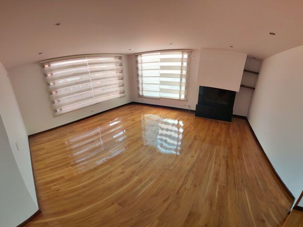 Casa de 4 alcobas en venta en San José De Bavaria, Bogotá, 400 m² · foto 9 de 20