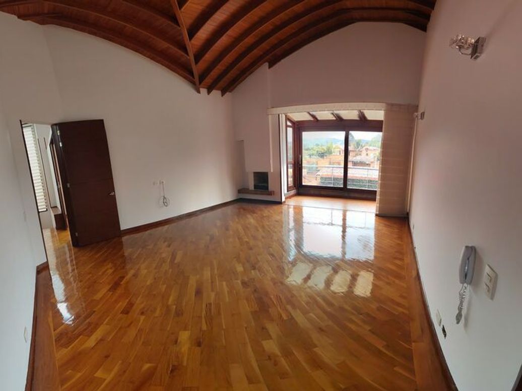 Casa de 4 alcobas en venta en San José De Bavaria, Bogotá, 400 m² · foto 13 de 20