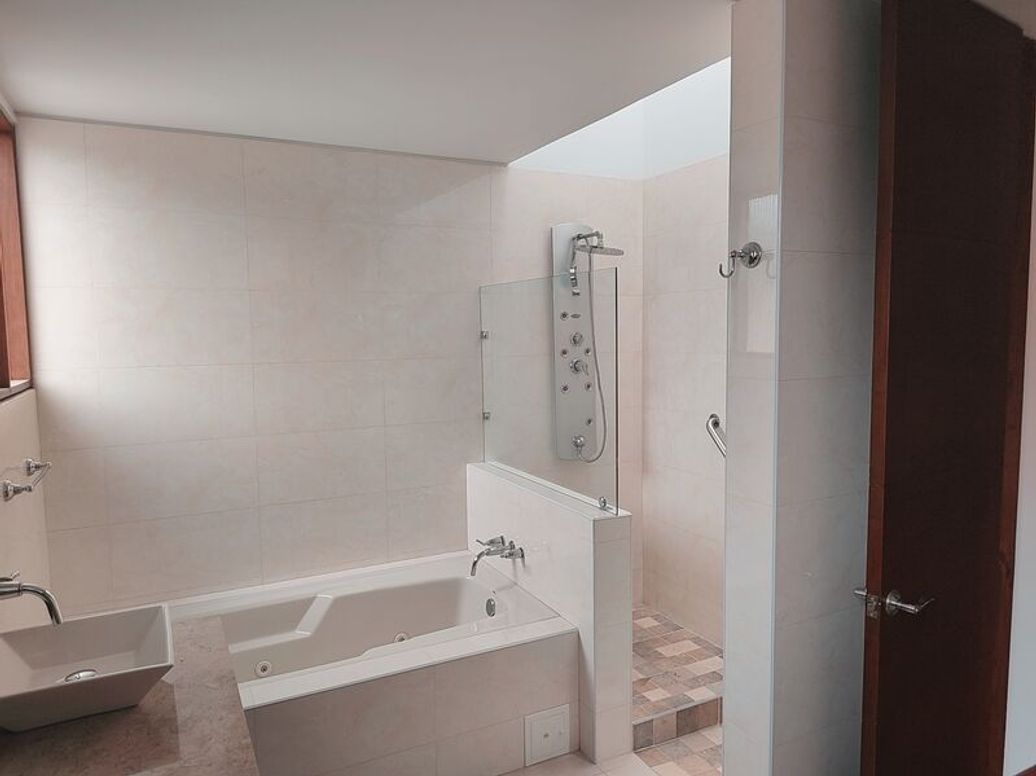 Casa de 4 alcobas en venta en San José De Bavaria, Bogotá, 400 m² · foto 15 de 20