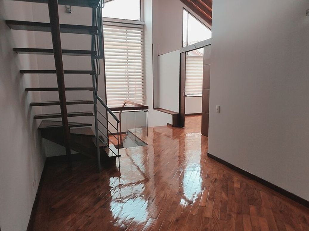 Casa de 4 alcobas en venta en San José De Bavaria, Bogotá, 400 m² · foto 17 de 20