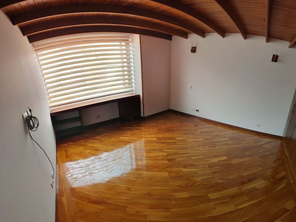 Casa de 4 alcobas en venta en San José De Bavaria, Bogotá, 400 m² · foto 19 de 20
