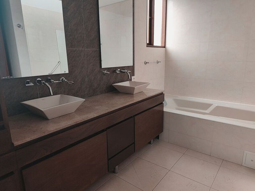 Casa de 4 alcobas en venta en San José De Bavaria, Bogotá, 400 m² · foto 16 de 20