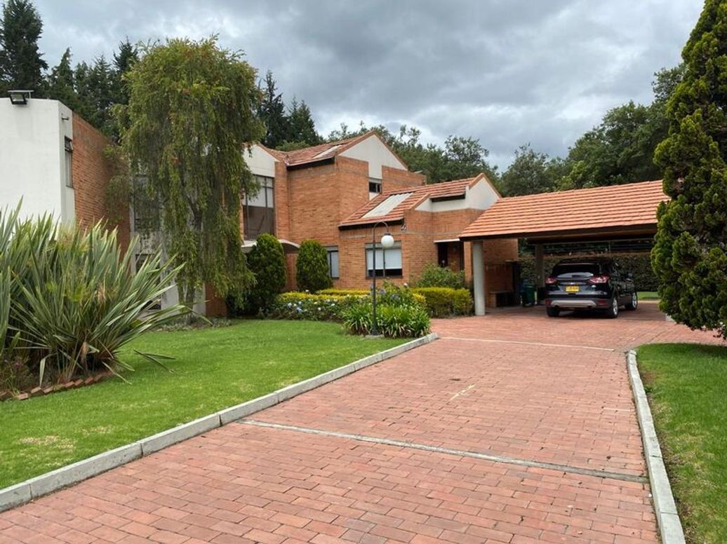 Casa de 4 alcobas en venta en Casa Blanca, Bogotá, 1500 m² · foto 5 de 14