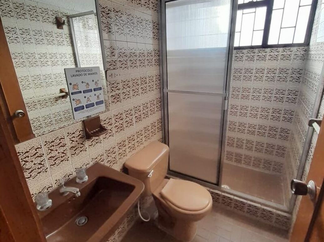 Casa de 5 alcobas en venta en San José Del Prado, Bogotá, 245 m² · foto 7 de 19