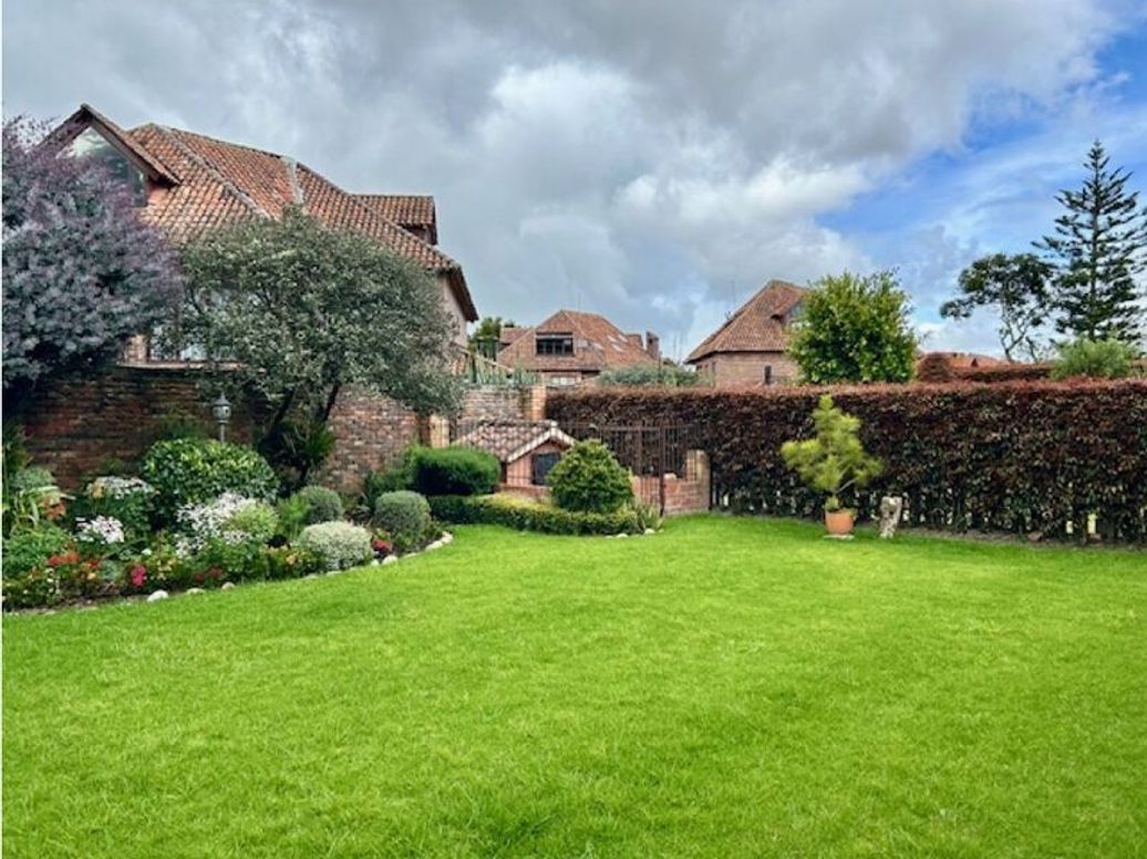 Casa de 4 alcobas en venta en San José De Bavaria, Bogotá, 220 m² · foto 2 de 20