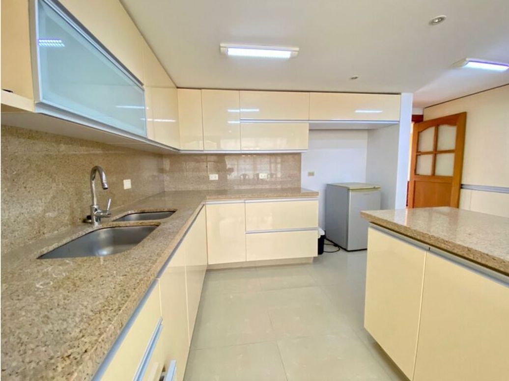 Casa de 4 alcobas en venta en San José De Bavaria, Bogotá, 220 m² · foto 15 de 20