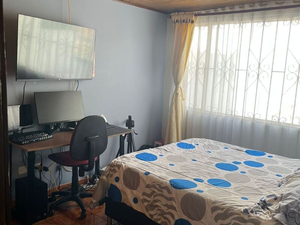 Casa de 3 alcobas en venta en Usaquén, Bogotá, 245 m² · foto 7 de 11