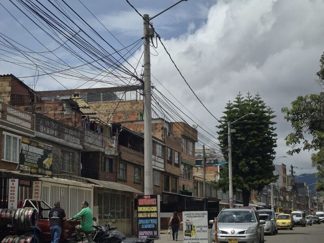 Casa de 8 alcobas en venta en Santa Helenita, Bogotá, 325 m² · foto 3 de 20