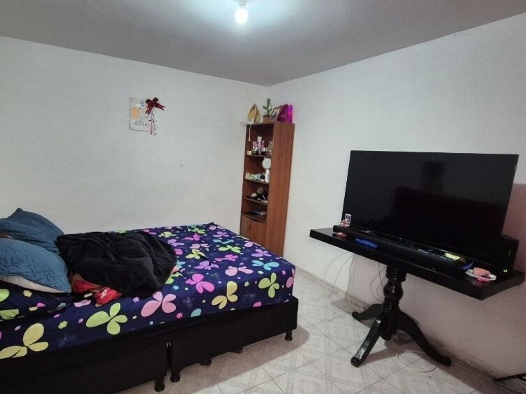 Casa de 8 alcobas en venta en Santa Helenita, Bogotá, 325 m² · foto 10 de 20