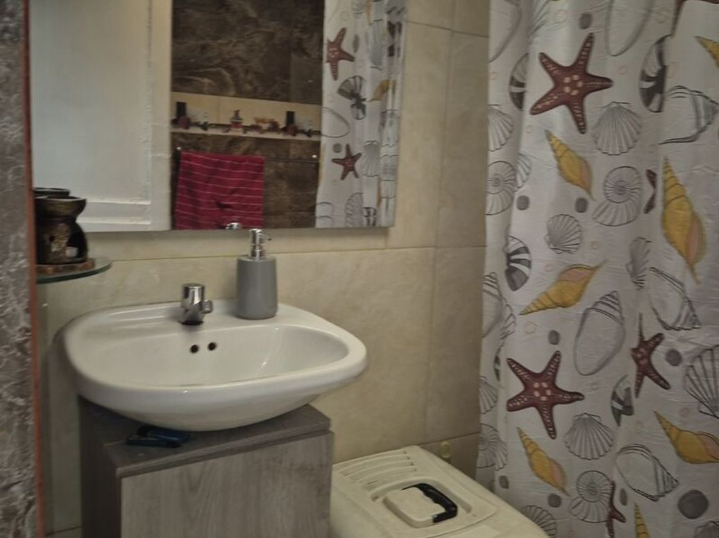 Casa de 8 alcobas en venta en Santa Helenita, Bogotá, 325 m² · foto 14 de 20