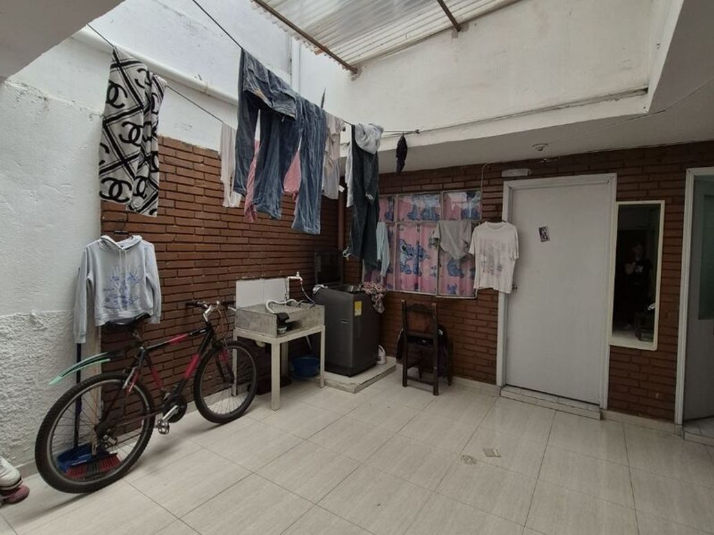 Casa de 8 alcobas en venta en Santa Helenita, Bogotá, 325 m² · foto 7 de 20