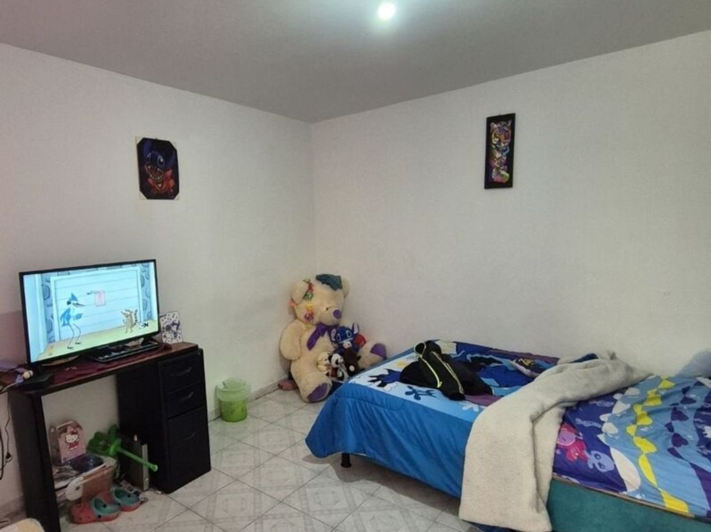 Casa de 8 alcobas en venta en Santa Helenita, Bogotá, 325 m² · foto 12 de 20