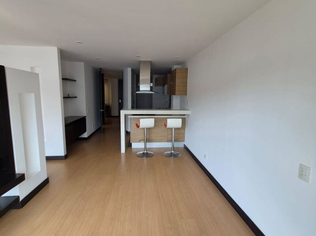 Apartamento de 1 alcoba en venta en Santa Barbara Central, Bogotá, 70 m² · foto 4 de 20