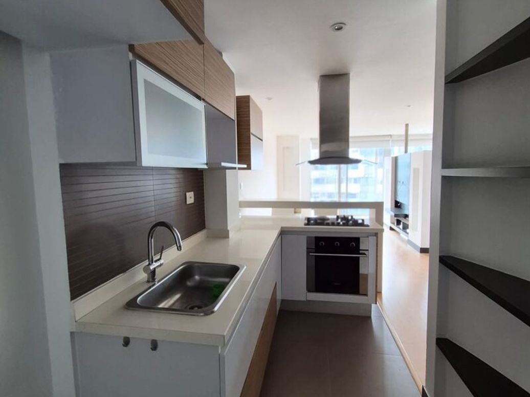 Apartamento de 1 alcoba en venta en Santa Barbara Central, Bogotá, 70 m² · foto 7 de 20