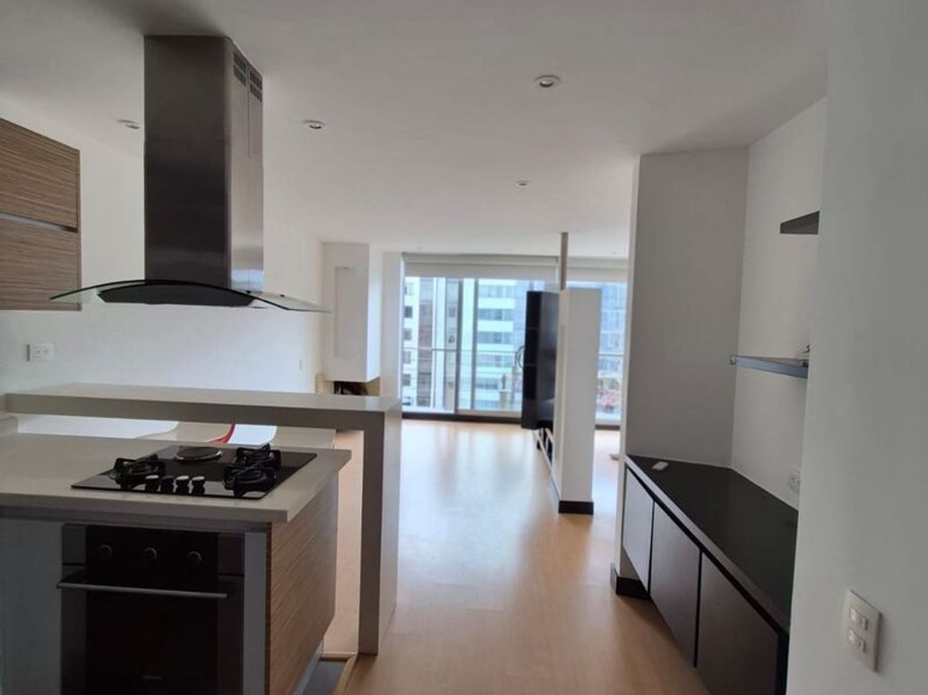 Apartamento de 1 alcoba en venta en Santa Barbara Central, Bogotá, 70 m² · foto 8 de 20