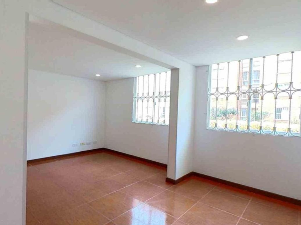 Apartamento de 1 alcoba en venta en Atlanta, Bogotá, 40 m² · foto 2 de 18