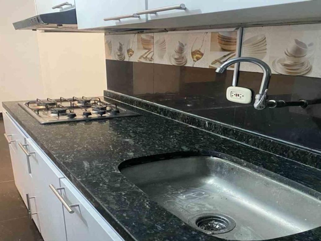 Apartamento de 2 alcobas en venta en El Castillo, Bogotá, 40 m² · foto 13 de 16