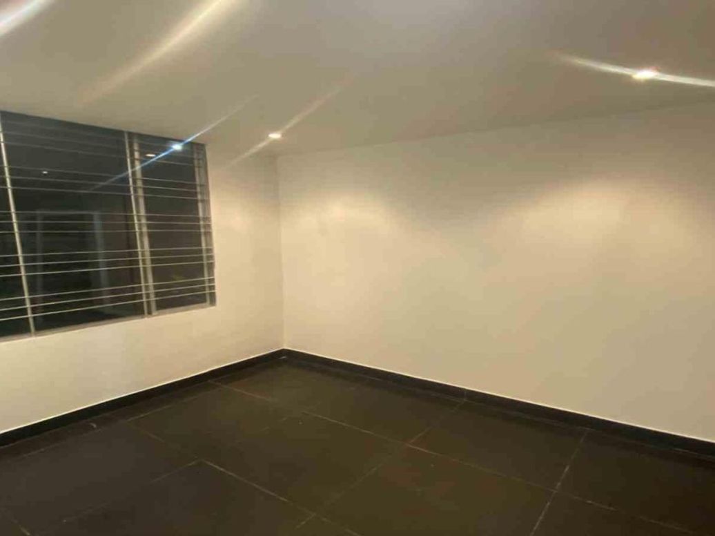 Apartamento de 2 alcobas en venta en El Castillo, Bogotá, 40 m² · foto 2 de 16
