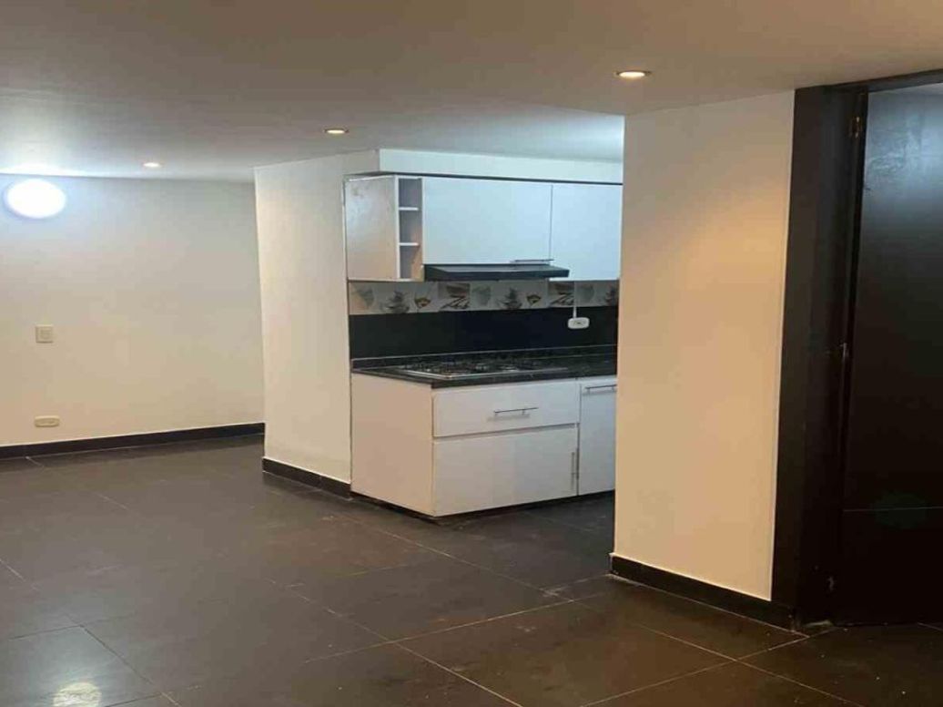 Apartamento de 2 alcobas en venta en El Castillo, Bogotá, 40 m² · foto 12 de 16