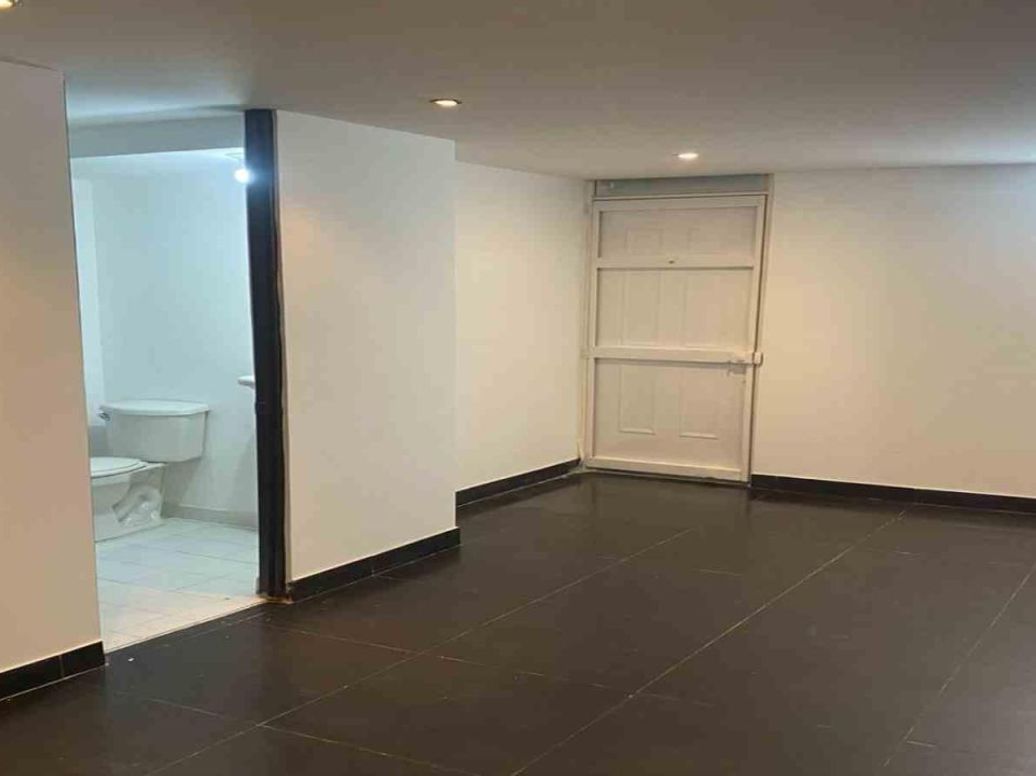 Apartamento de 2 alcobas en venta en El Castillo, Bogotá, 40 m² · foto 4 de 16