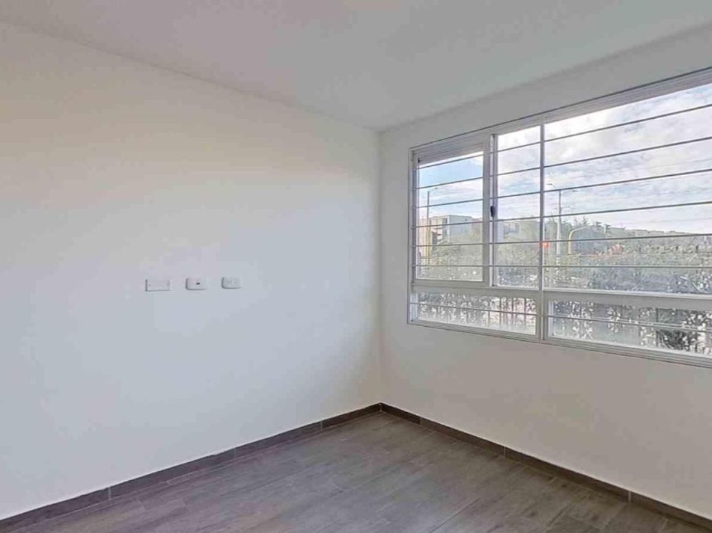 Apartaestudio en venta en Villa Alsacia, Bogotá, 37 m² · foto 2 de 14