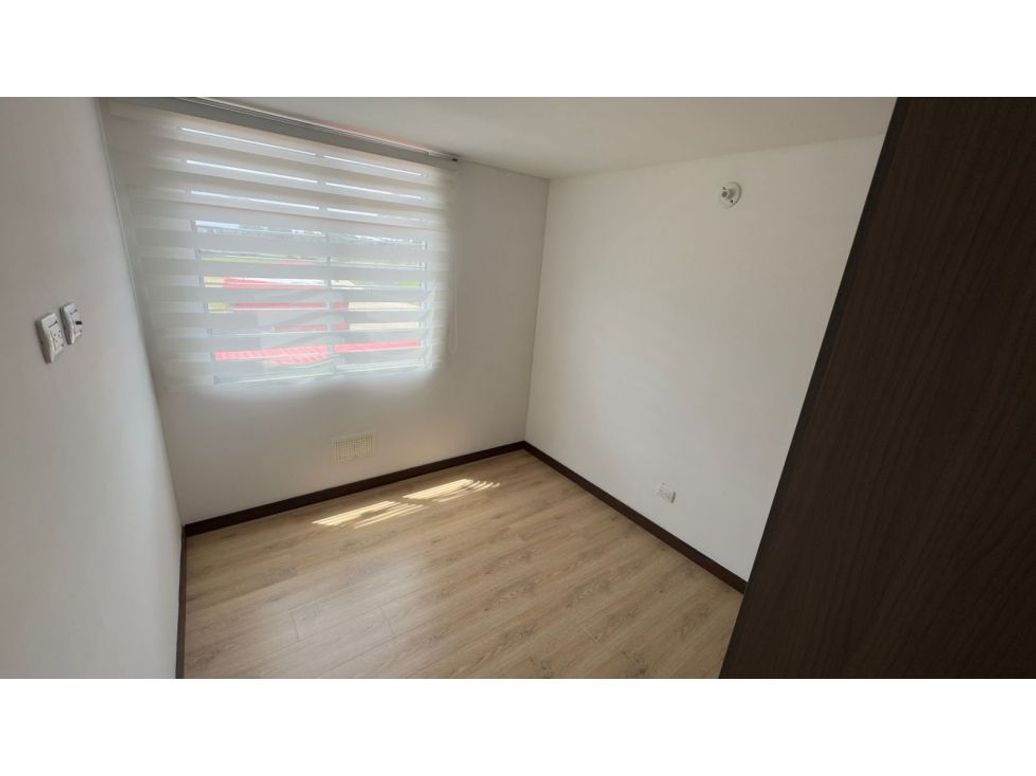 Apartamento de 3 alcobas en venta en Engativá, Bogotá, 62 m² · foto 14 de 18
