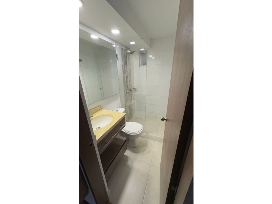 Apartamento de 3 alcobas en venta en Engativá, Bogotá, 62 m² · foto 12 de 18