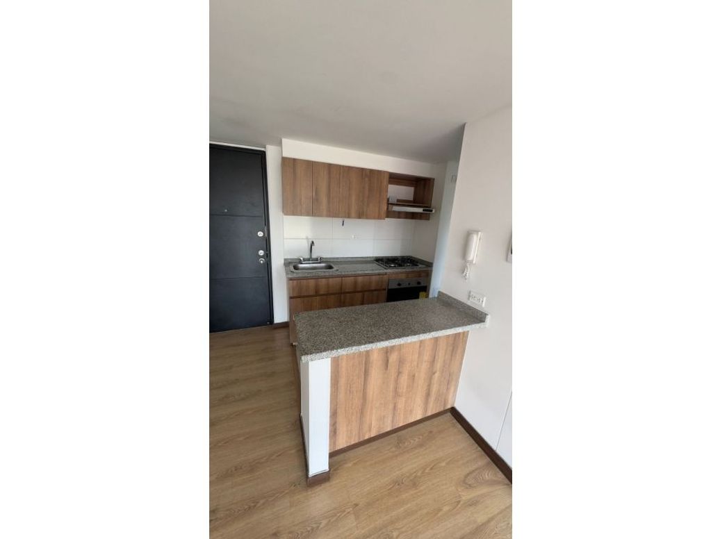 Apartamento de 3 alcobas en venta en Engativá, Bogotá, 62 m² · foto 3 de 18