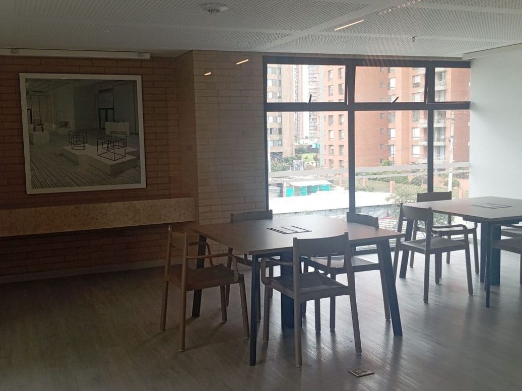 Apartamento de 3 alcobas en venta en El Plan, Bogotá, 108 m² · foto 3 de 12